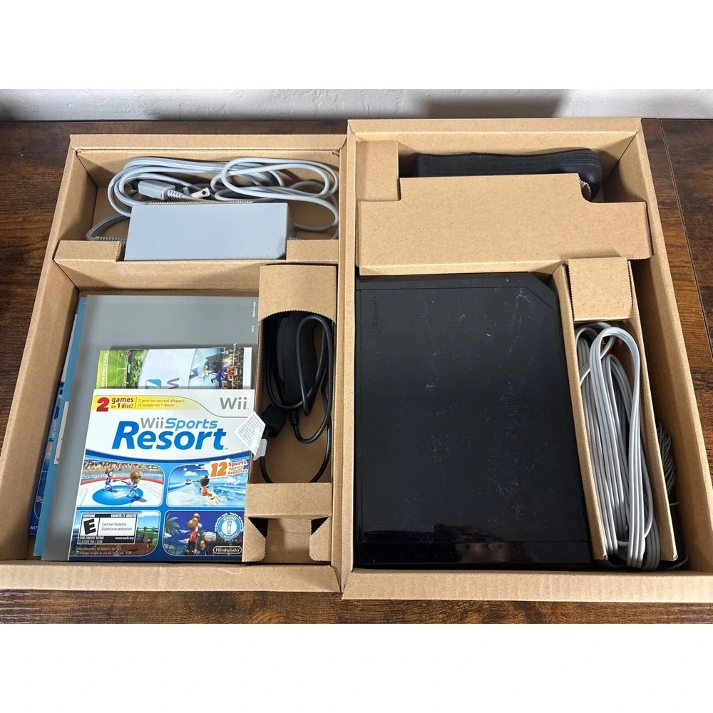 Nintendo Wii RVL-101 Black Console Bundle with Wii Sports & Resort Boxed